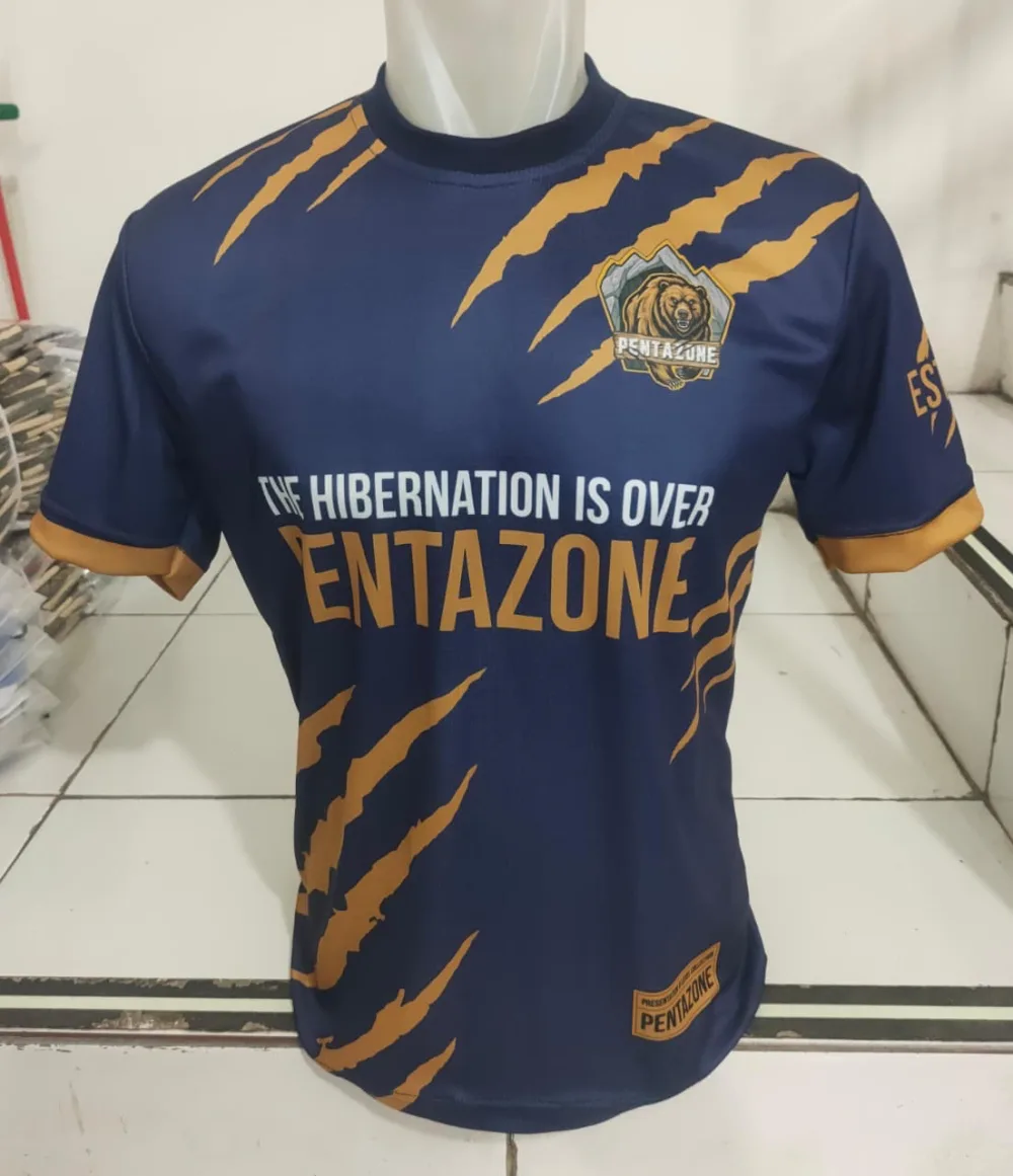 Jersey olahraga custom dry-fit printing sublimasi full print motif Pentazone